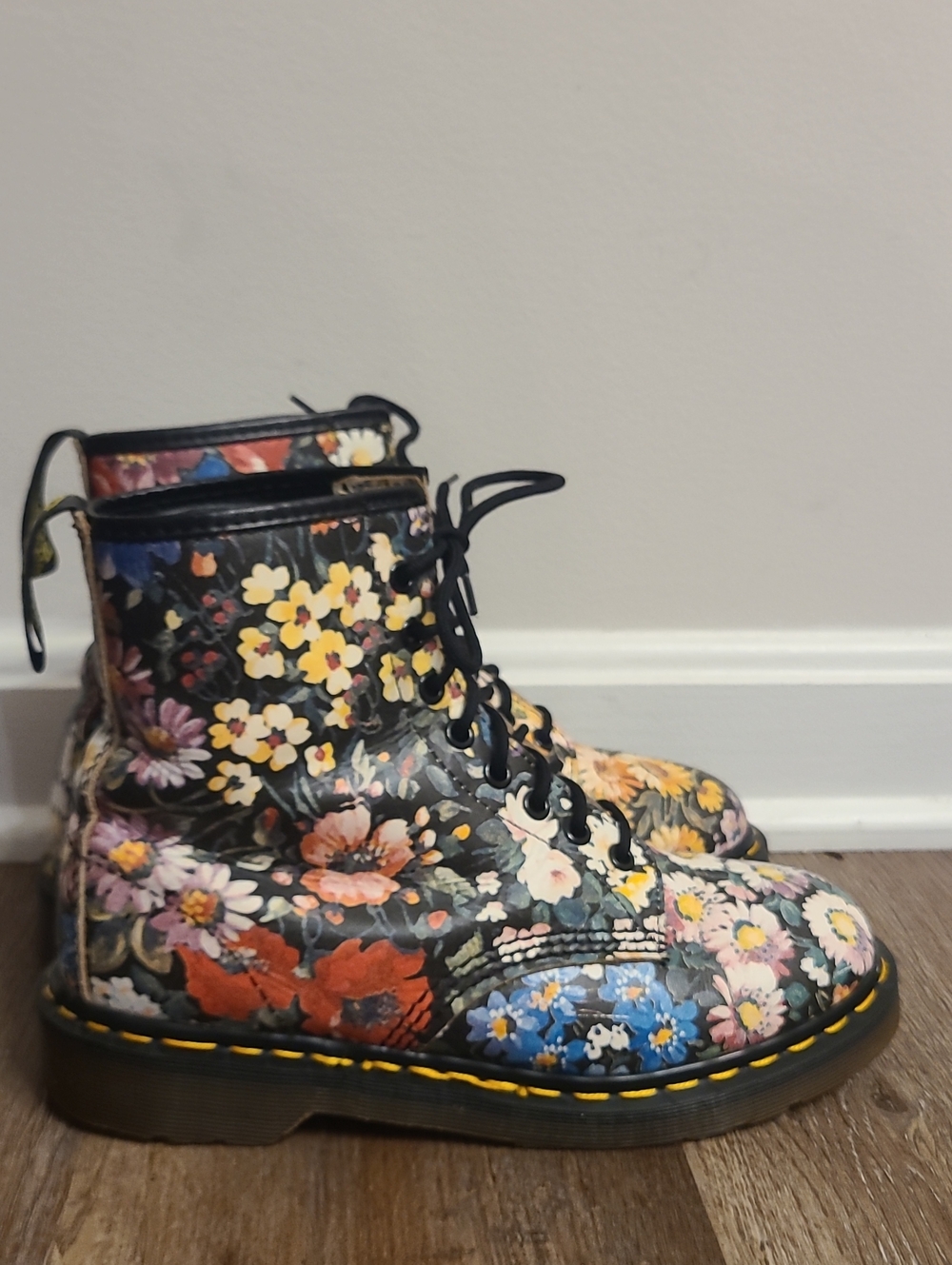 MIE Vintage Dr Martens Sienna Miller Floral Boots - Picture 6 of 9